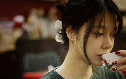 女童有卵泡（小女孩有卵泡就表示发育了吗）