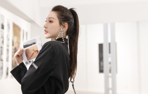 怀孕初期嘴苦有血咋办（怀孕初期嘴巴里发苦）